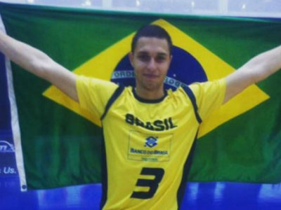 Pouso-alegrense é campeão Pan-americano de vôlei para surdos