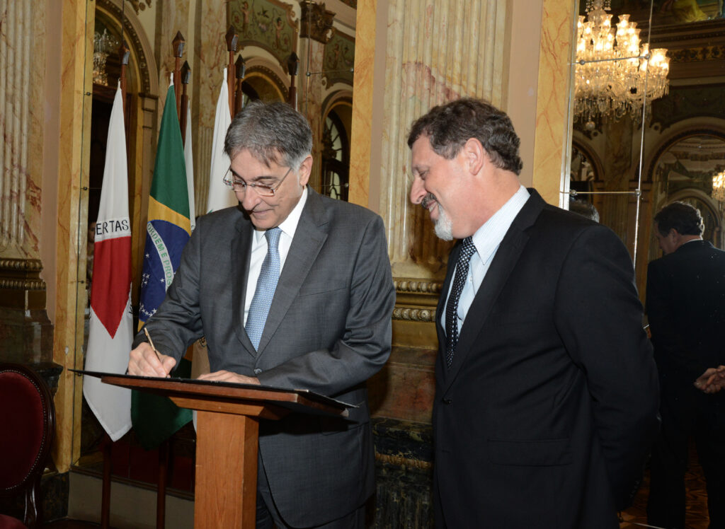 Governador Fernando pimentel participa da assinatura do contrato de financiamento do programa BDMG e hospitais filantrópicos. 30/09/2016 Palácio da Liberdade. Foto: Manoel Marques/imprensa-MG