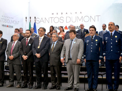 Deputado Ulysses Gomes representa Assembleia de Minas na Medalha Santos Dumont