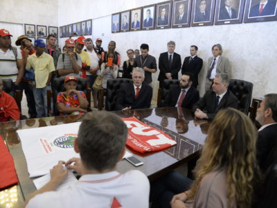 Movimento dos Atingidos por Barreiras pede aprovação de projetos. Assembleia também discute PPAG