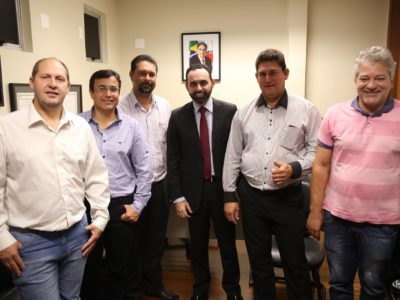 Lideranças se encontram com o deputado Ulysses em Belo Horizonte