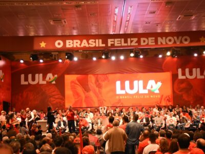 PT lança pré-candidatura de Lula à Presidência