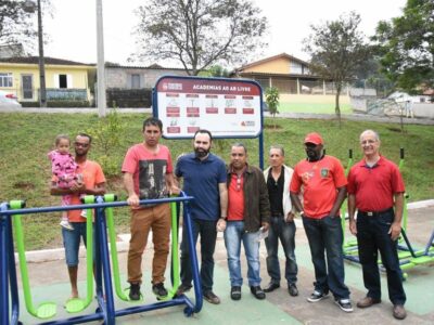 Ulysses Gomes visita Machado e faz nova entrega para o município