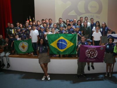 Deputado acompanha festa cívica em homenagem ao aniversário de Itajubá