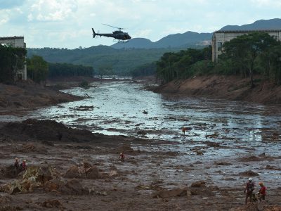 Zema fecha acordo com a Vale sem ouvir famílias das vítimas