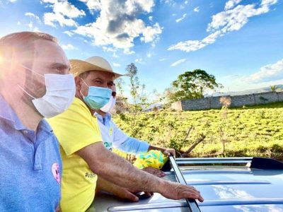 Candidatos de Cana Verde, Aguanil e Fama recebem apoio de Ulysses Gomes