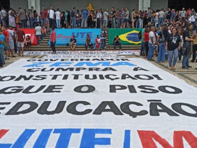 Ulysses Gomes manifesta apoio aos servidores da Educação de Minas Gerais