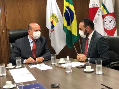 Ulysses visita Tribunal de Justiça de Minas Gerais