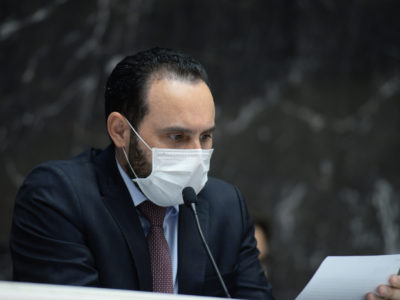 Ulysses apresenta na CPI dos Fura-Filas dados que comprovam falta de investimento do Governo em ações de combate à pandemia