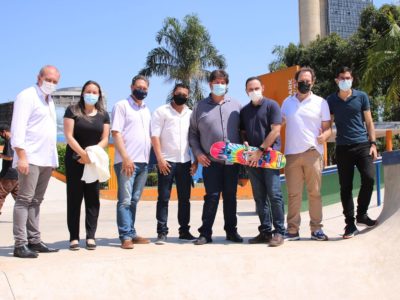 Ulysses e prefeito de Camanducaia visitam pista de skate em São Bernardo do Campo