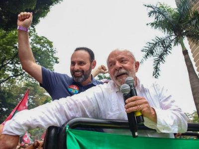 Ulysses comparece a ato de Lula em Belo Horizonte