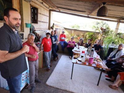 Deputado Ulysses visita lideranças de Capitólio