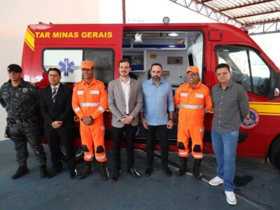 Pelotão de Bombeiros de Itajubá recebe nova ambulância de resgate